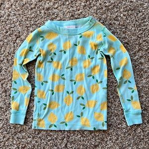 Hanna Anderson kid’s PJ set lemons size 4; 100cm